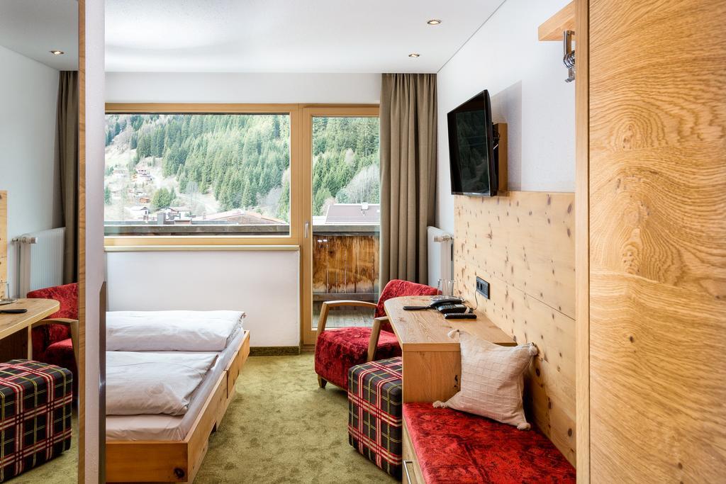 Hotel Garni Ernst Falch St. Anton am Arlberg Zewnętrze zdjęcie